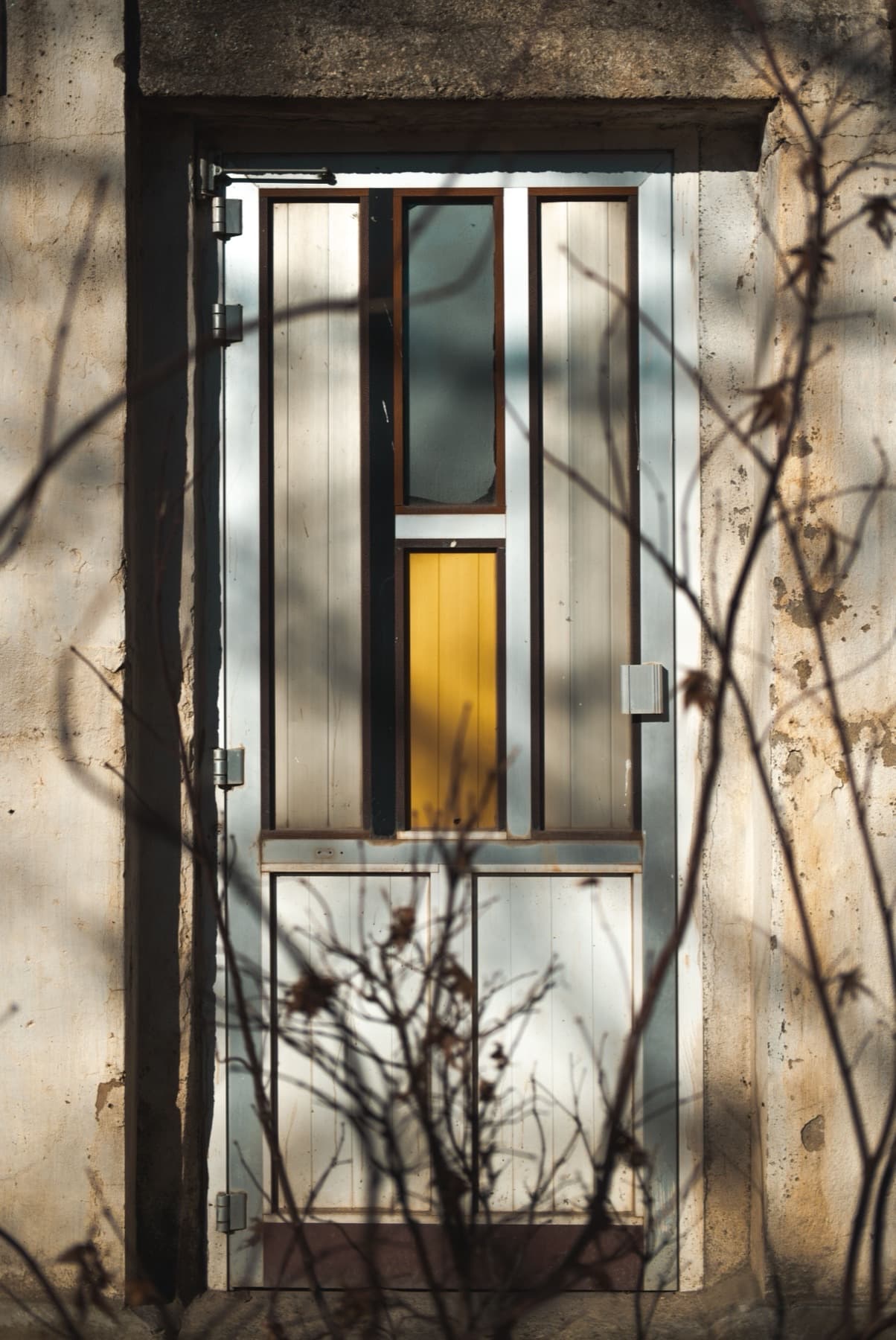 Real metal door and window frame application