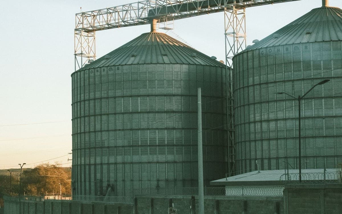 Real tapered industrial silos and cone parts